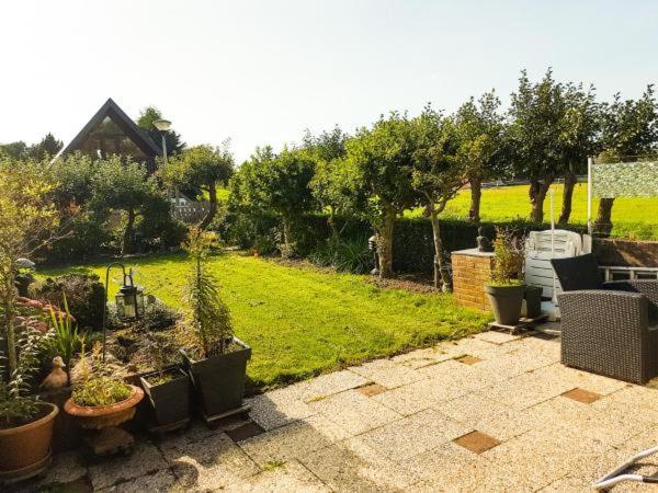 Lovely Bungalow till 6 persons near Amsterdam and the Sea room 5